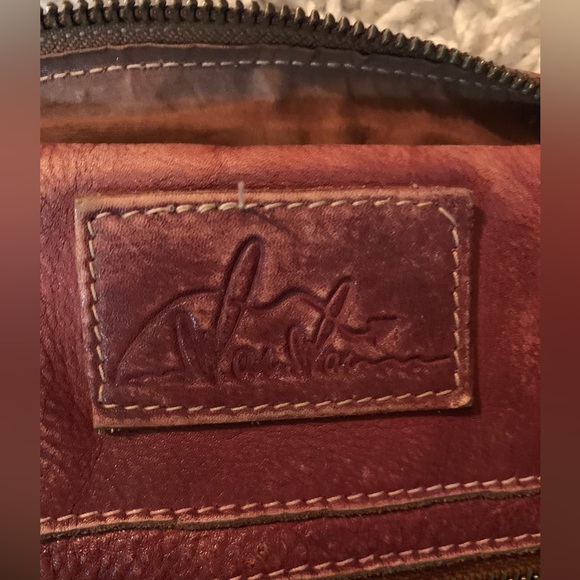 Leather handbag. - Picture 3 of 6